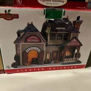 Lemax Coventry Cove Lighted Building